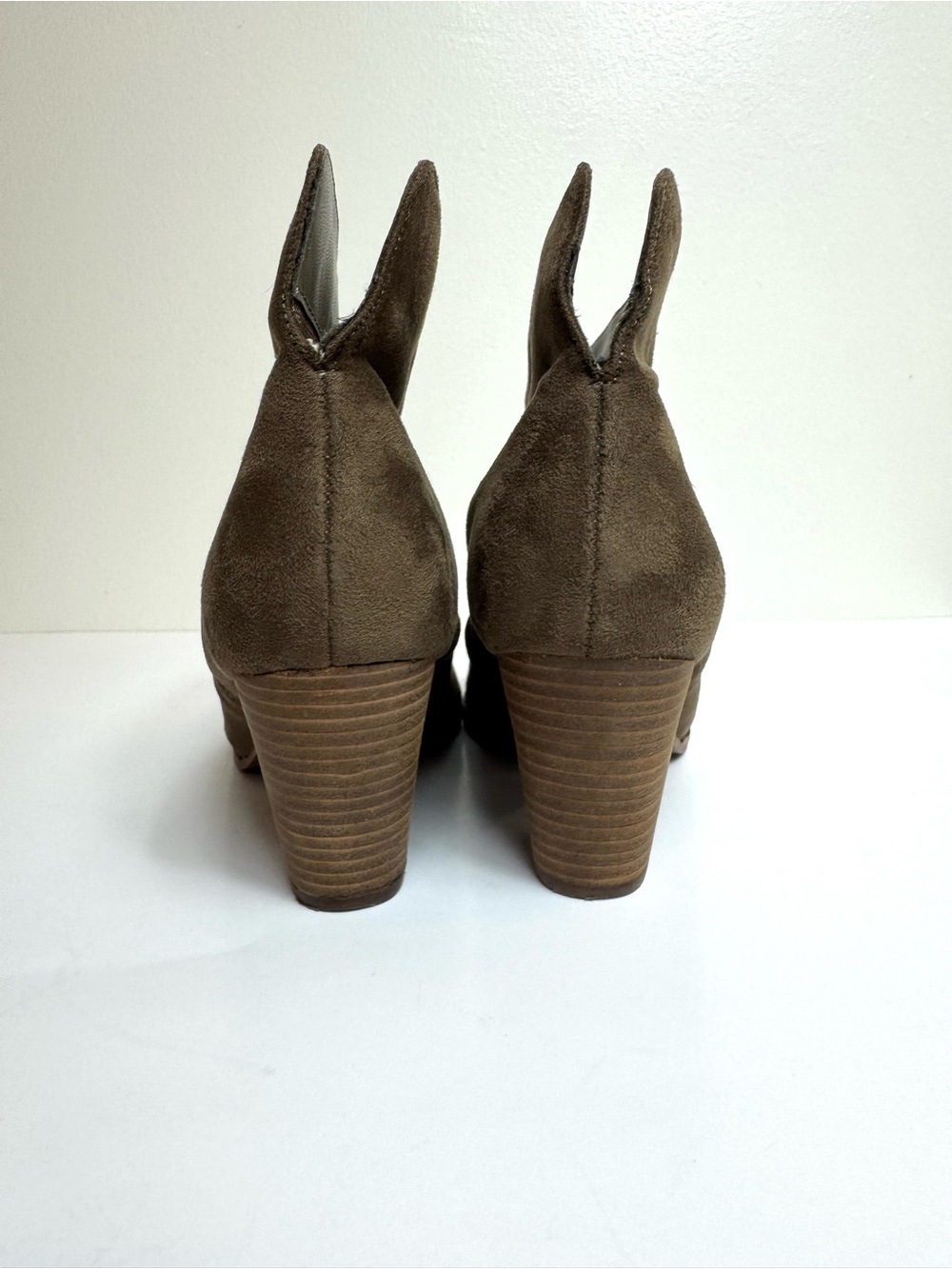 Diba Brown Suede Slouch Bootie Chunky Heel Almond Toe Women's 8.5 Fall - Picture 4 of 12